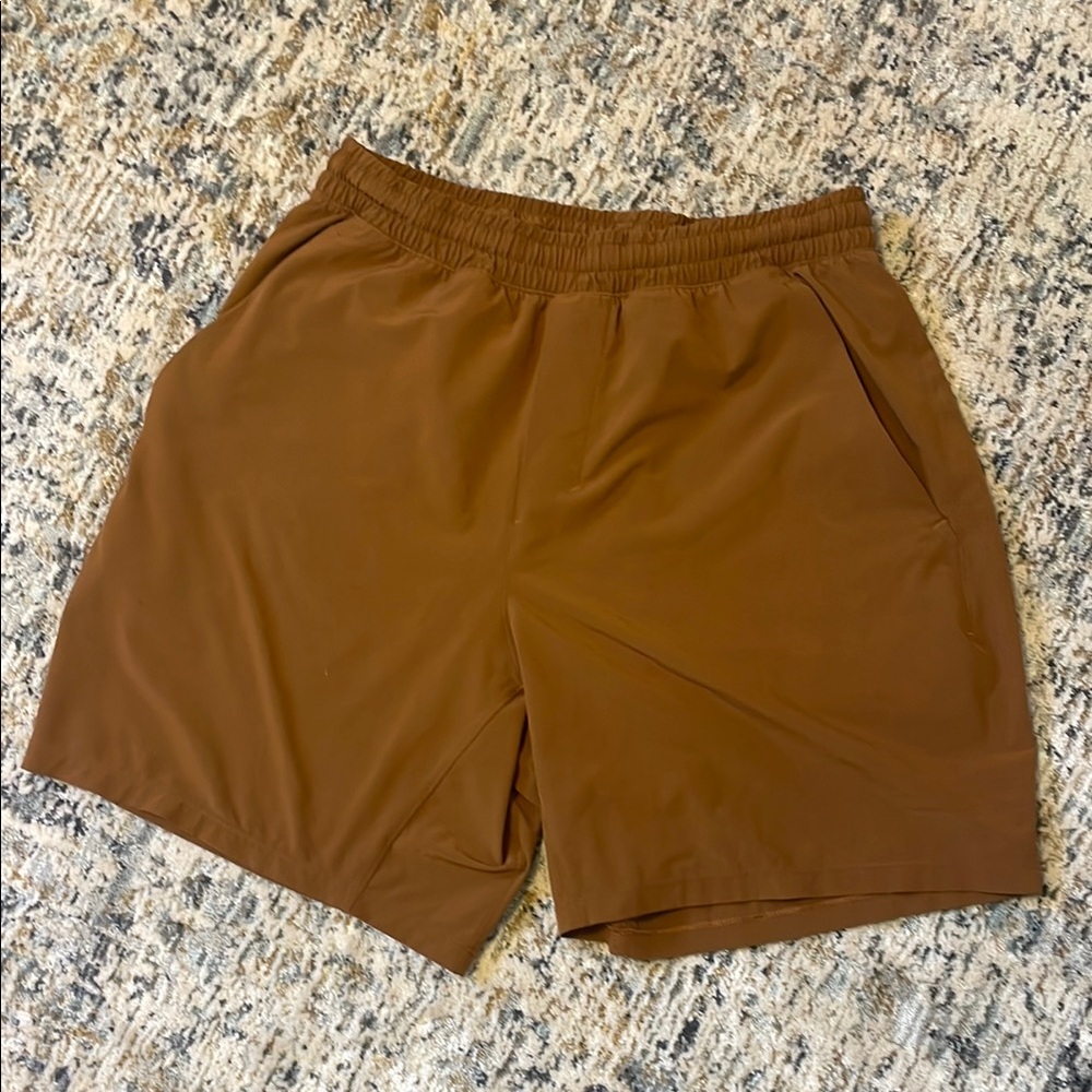 Lululemon Men's Workout Lined Shorts - Medium